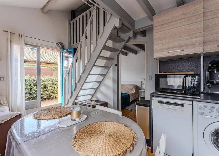 Casa vacanze Maison A 350m De La Avec Terrasse, 4 Pers., Parking Prive, - Fr-1-521-243 *