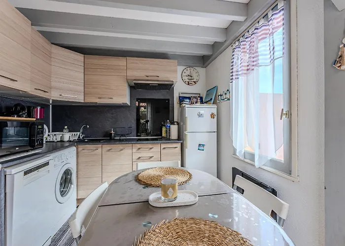 Casa vacanze Maison A 350m De La Avec Terrasse, 4 Pers., Parking Prive, - Fr-1-521-243
