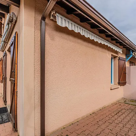 Maison A 350m De La Avec Terrasse, 4 Pers., Parking Prive, - Fr-1-521-243 Holiday home
